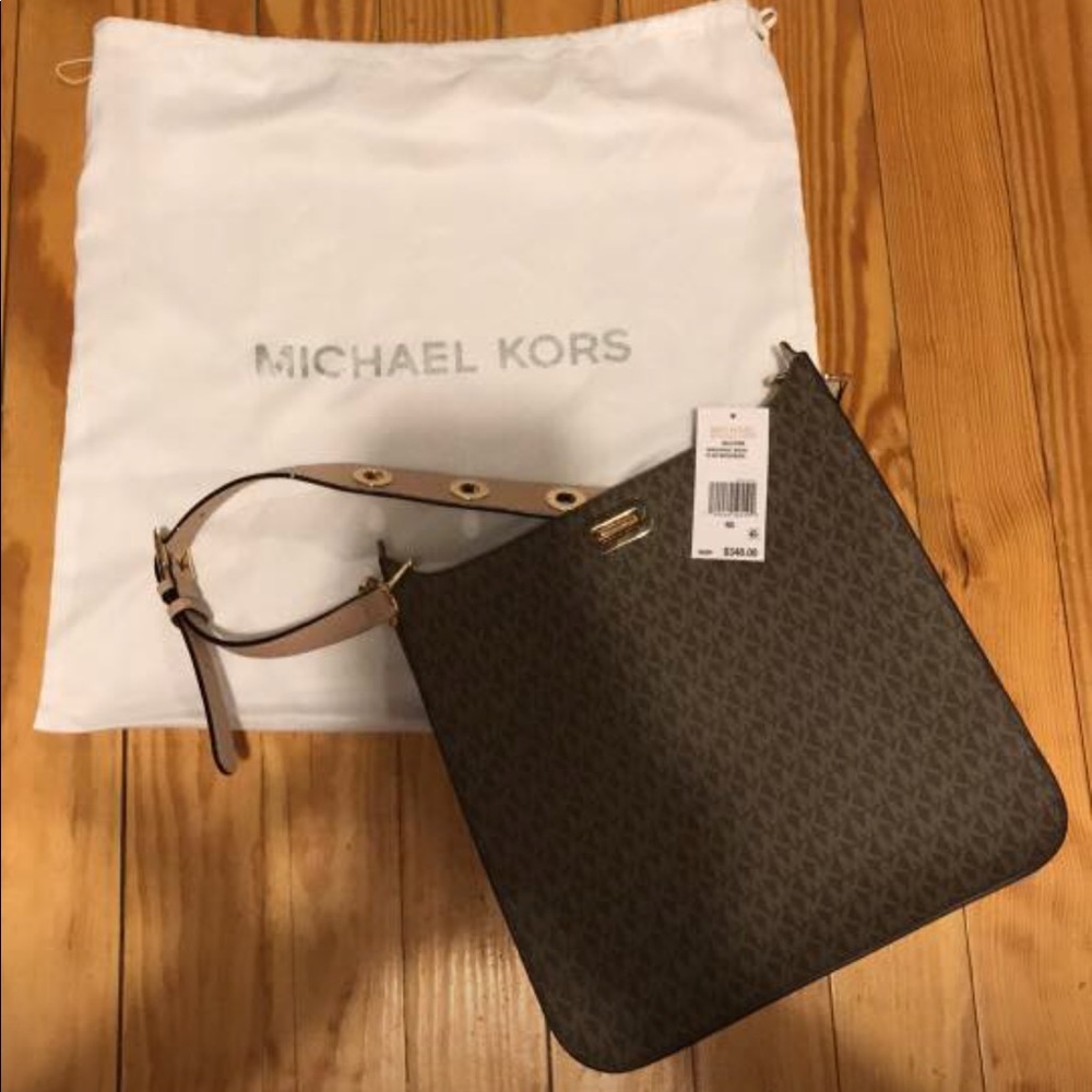 BRAND NEW Michael Kors Messenger bag